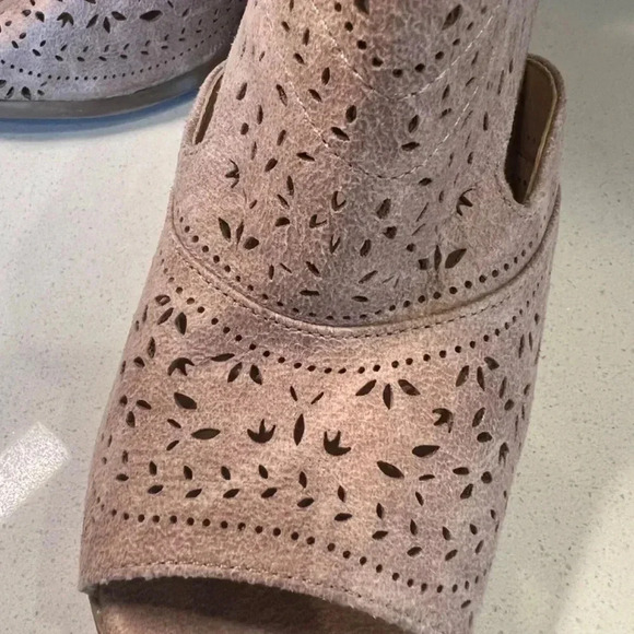 Latigo Tan Cutout Strap Back Heels Size 10 - Picture 6 of 13